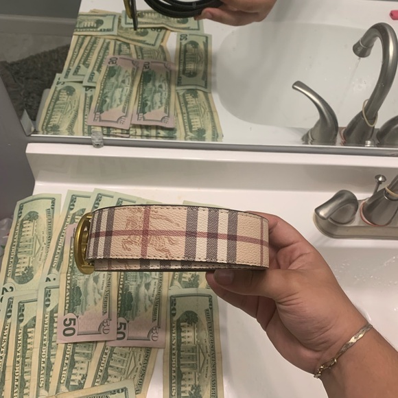 Burberry Belt - Picture 3 of 12